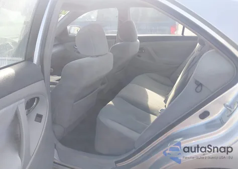 2007 Toyota Camry Ce z USA, uszkodzony, nr VIN 4T1BE46K47U667842